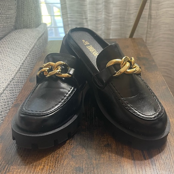 Dream Pairs Chunky Black Loafers w/ Gold Chain - Size 6 - New in Box - Picture 1 of 7